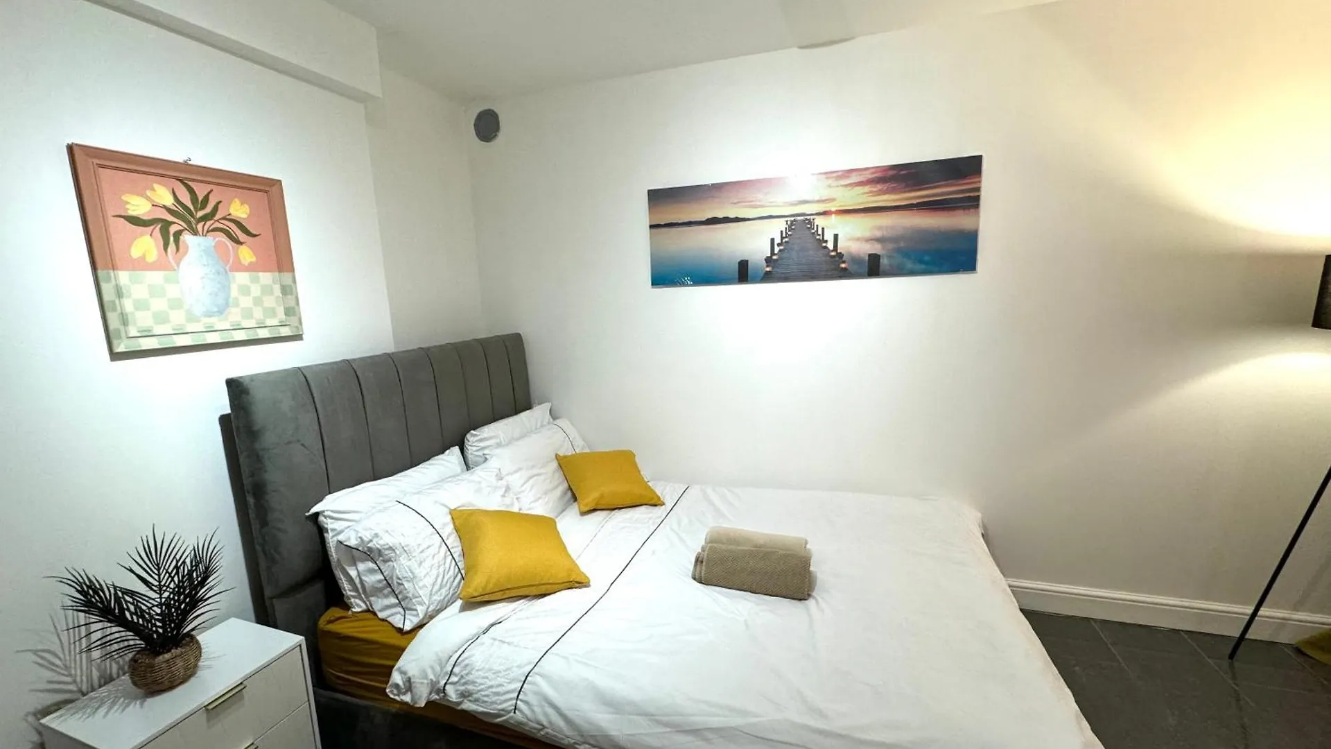 A Modern Luxury Penthouse Close To London Tower-Hil-Canary Wharf-Central Londyn Pensjonat